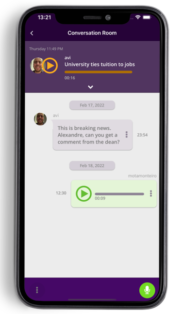 screenshot from the app showing a chatroom interface for asyncronous collaboration in the app, similar to a WhatsApp chat.